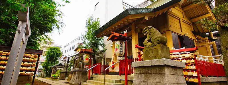 東京都・皆中稲荷神社（かいちゅういなりじんじゃ）